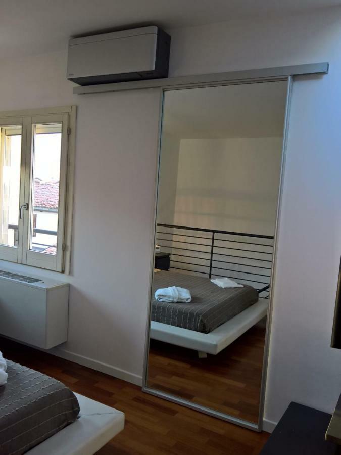 Modena Charme Apartment ภายนอก รูปภาพ